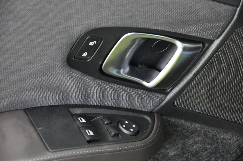 Vergleich: BMW i3 gegen Nissan Leaf - Es hat sich was getan