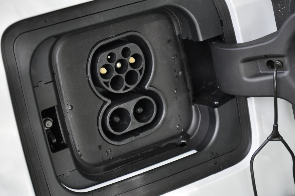 Vergleich: BMW i3 gegen Nissan Leaf - Es hat sich was getan