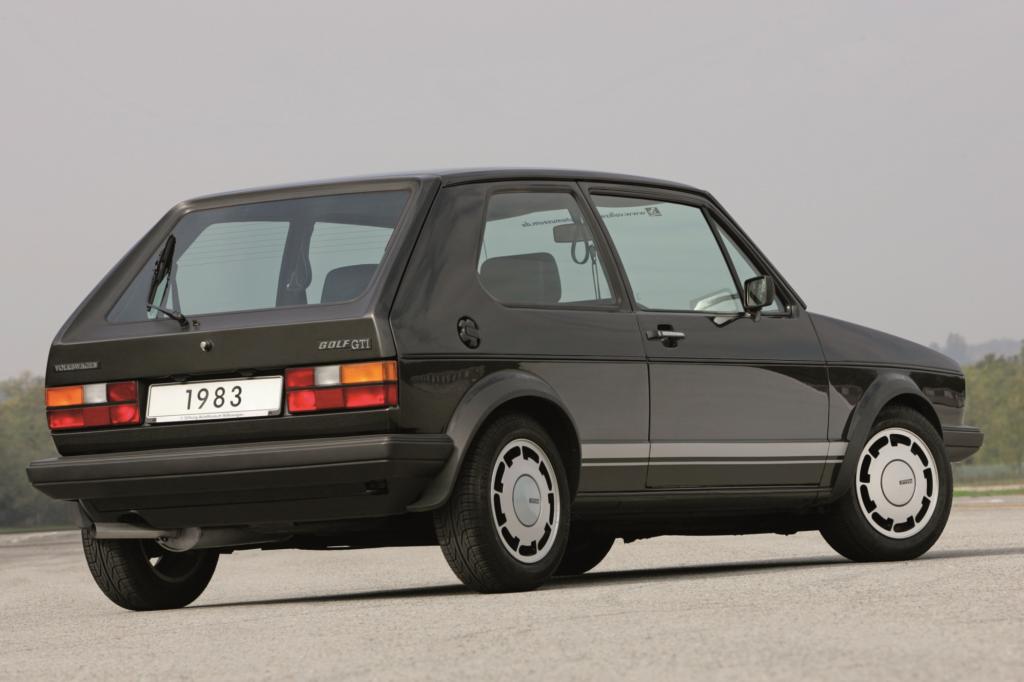 Vierzig Jahre nach Marktstart ist der erste Golf ein würdiger Oldtimer und längst rares Objekt auf Deutschlands Straßen.