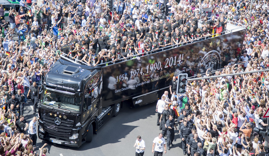 Weltmeister fahren Mercedes-Benz Actros