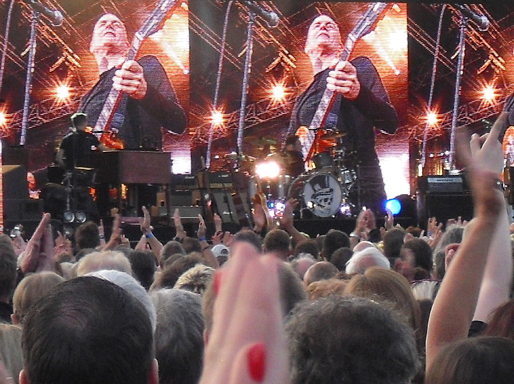Weltstar an der Fränkischen Saale: Bryan Adams beim Openair in Bad Kissingen. 