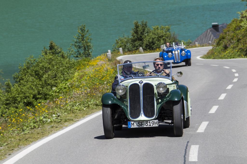 Wir dürften aus dem Münchener BMW-Museum ein echtes und echt seltenes Schätzchen für eine ausgiebige Ausfahrt entführen – den BMW 319/1 Sport.