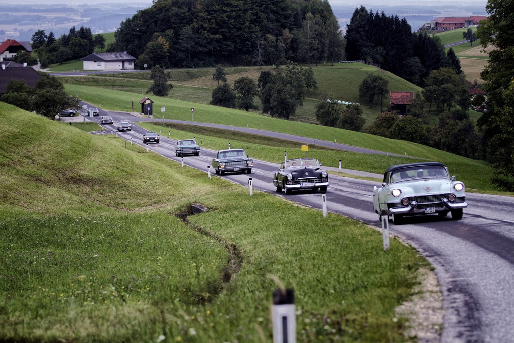 Über 130 historische Cadillac in Österreich