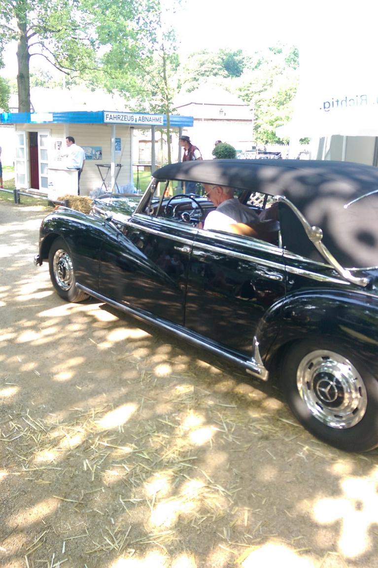 Auch Auto-Legenden müssen zum TÜV