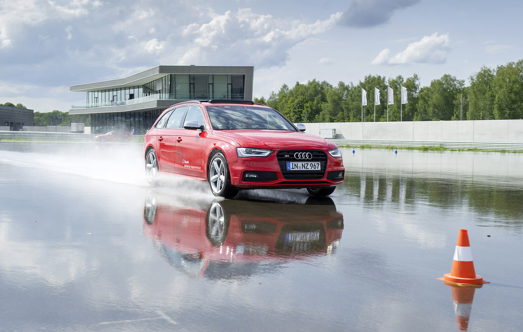 Audi weiht Hightech-Areal ein