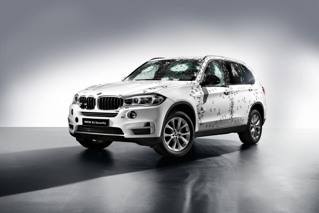 BMW hat einen gepanzerten X5 Security Plus entwickelt und enthüllt das SUV Ende August passenderweise auf der Moskau Motorshow (26. – 29. August). 