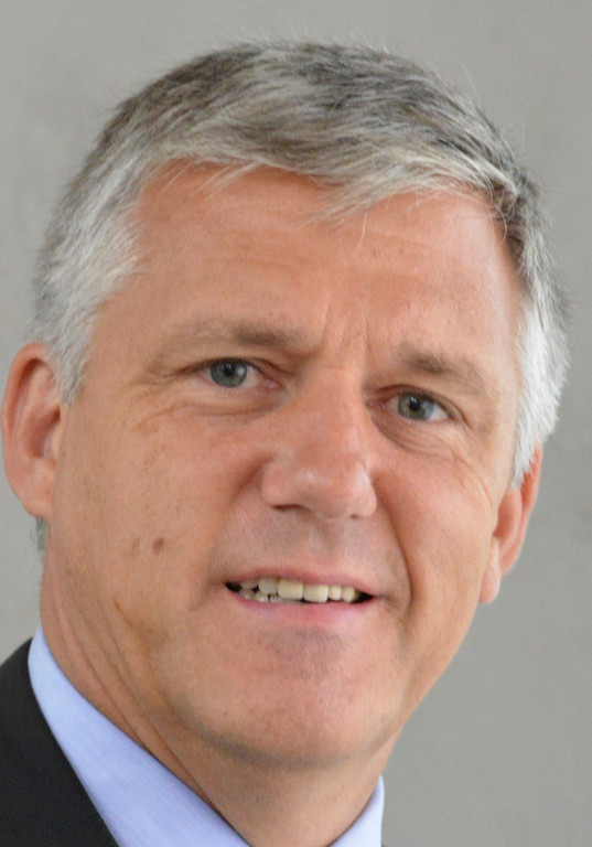 Bach wird Direktor Peugeot Retail