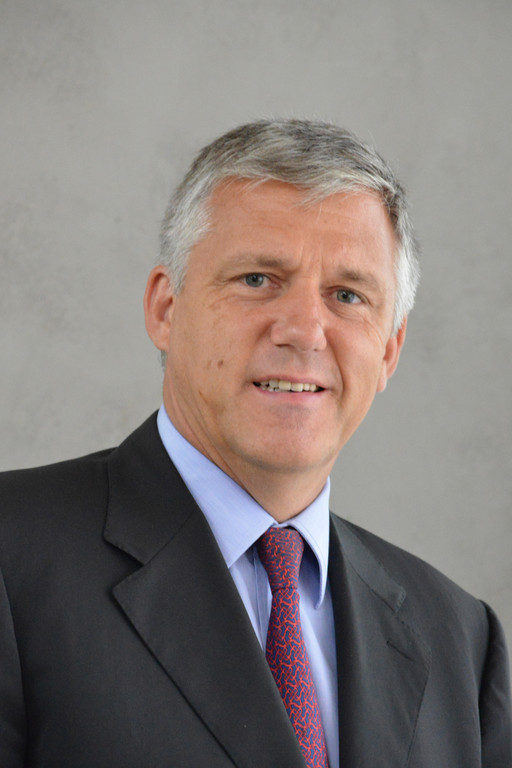 Bach wird Direktor Peugeot Retail