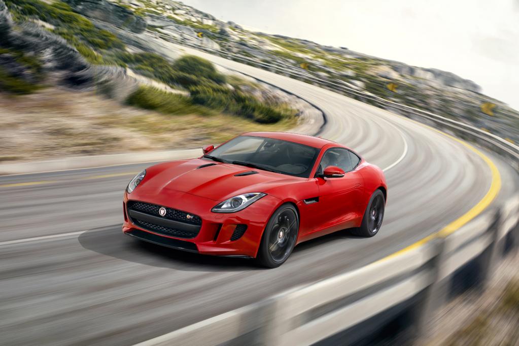 Buchbesprechung - Jaguar F-Type bei Delius Klasing