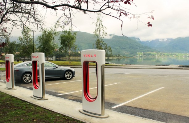 Das Netz wächst – Tesla eröfnet 50. Supercharger in Europa