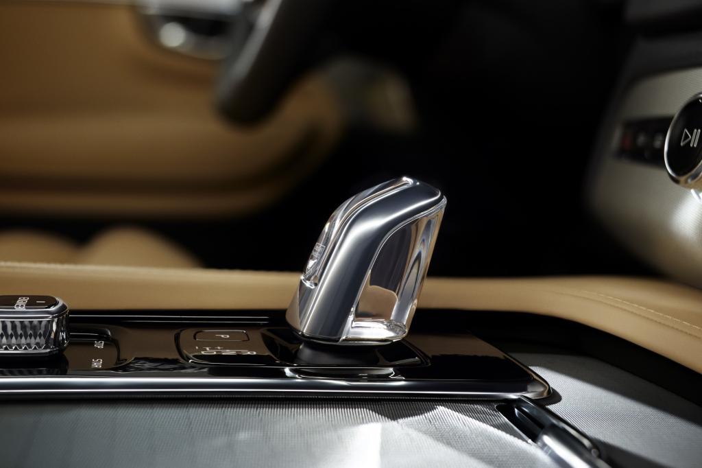 Weltpremiere für das Edel-SUV Volvo XC90 - Thors Hammer gegen deutsche Riesen