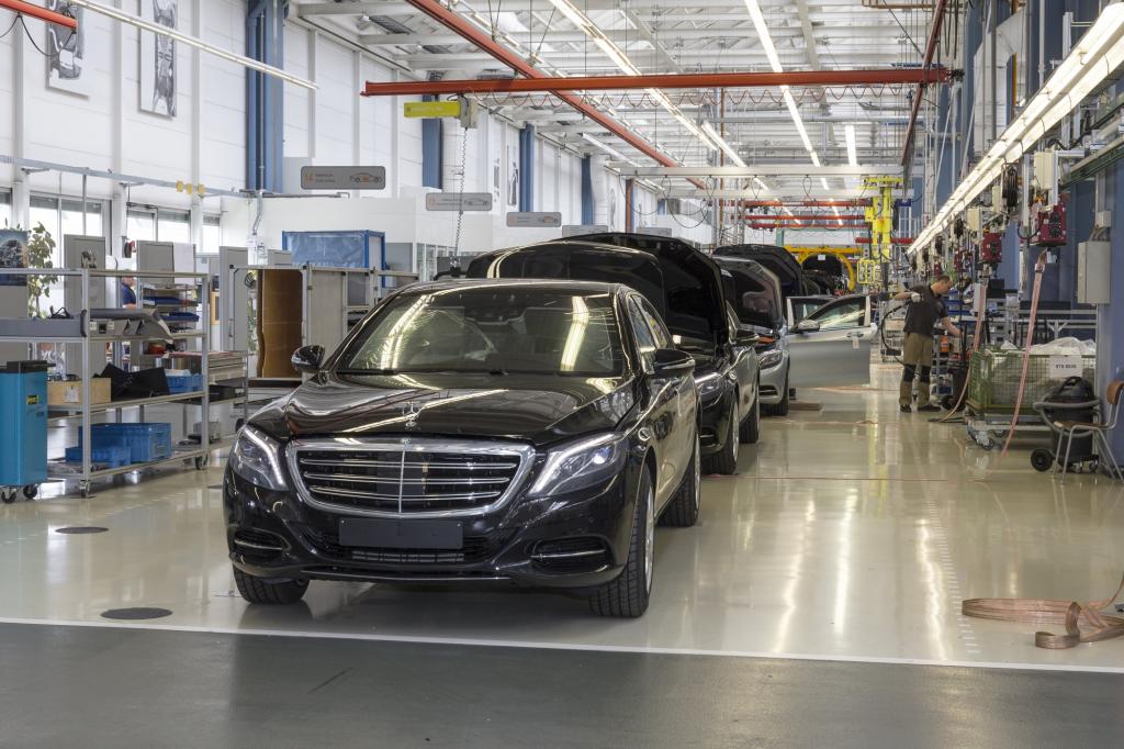 Das sind die Sonderschutzfahrzeuge aus Sindelfingen, mit denen Mercedes seit mittlerweile über 80 Jahren Leib und Leben prominenter Kunden schützt, die bei Sicherheit im Auto nicht an Crashs, sondern an Kugeln denken. 