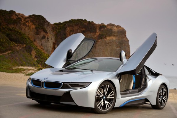 Der BMW i8 ist ohne Frage Aufsehen erregend
