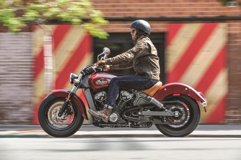 Die 2011 wieder gegründete Motorradmarke Indian weitet mit der Präsentation der neuen „Scout“ ab 2015 ihr Modellprogramm aus. 