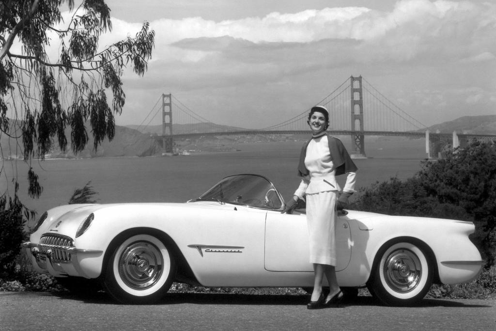 Begründer des professionellen Autodesigns - Harley Earl verlieh Flügel