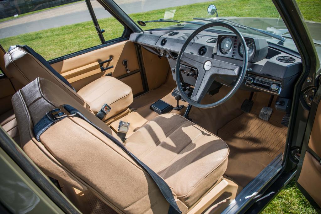 Erster Range Rover kommt unter den Hammer