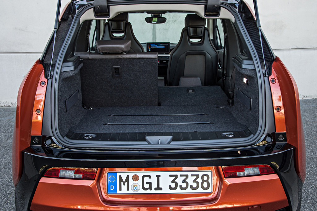 Fahrbericht BMW i3: Unterwegs ohne Netz und doppelten Boden