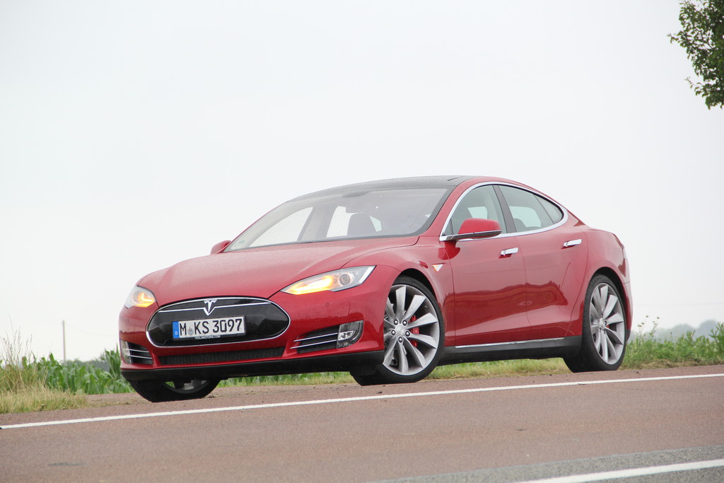 Kurztest Tesla Model S 85 Performance: Ein faszinierendes Angebot