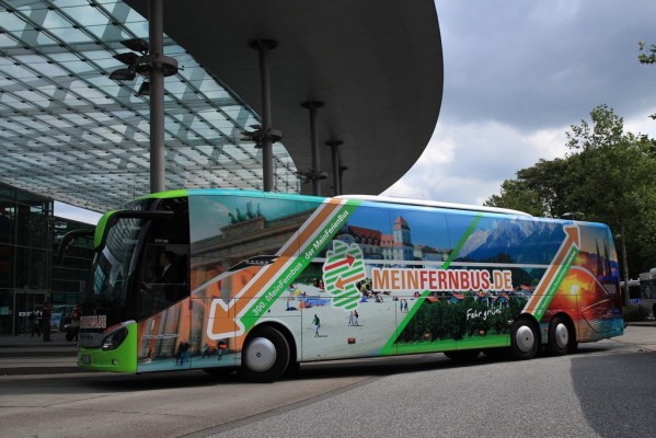 Mein Fernbus nimmt 300. Fahrzeug in Betrieb