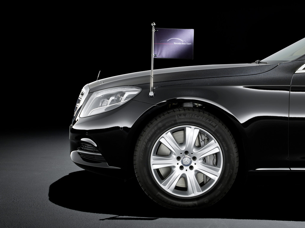 Mercedes-Benz S 600 Guard bietet vollen Schutz ab Werk
