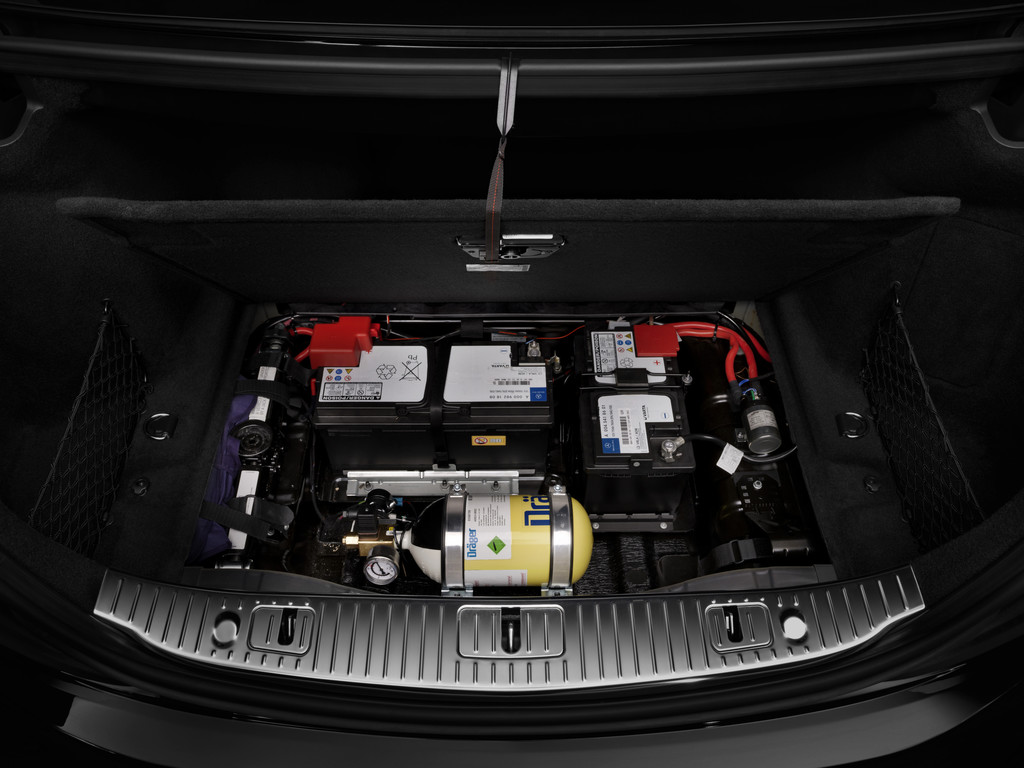 Mercedes-Benz S 600 Guard bietet vollen Schutz ab Werk
