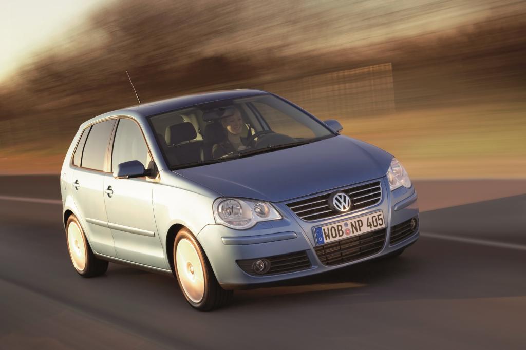 Mit dem Facelift 2005 bekam der Polo eine geänderte Front