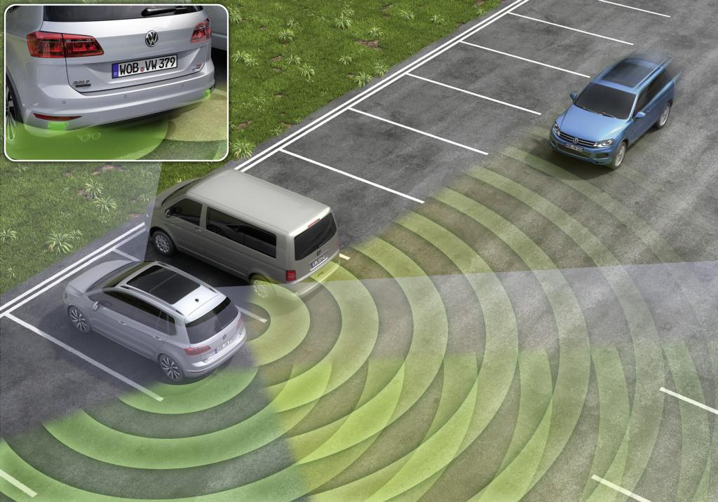 Mit der Querverkehr-Erkennung ist hilft VW seinen Kunden beim Ausparken