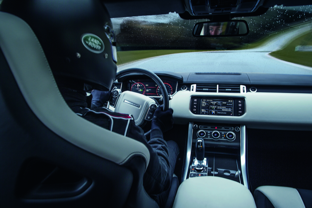 Range Rover Sport SVR feiert Weltpremiere in Pebble Beach