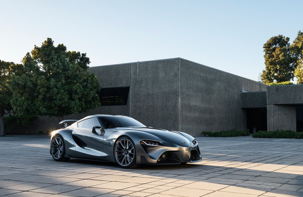 Toyota FT-1 Vision GT tritt in Pebble Beach auf