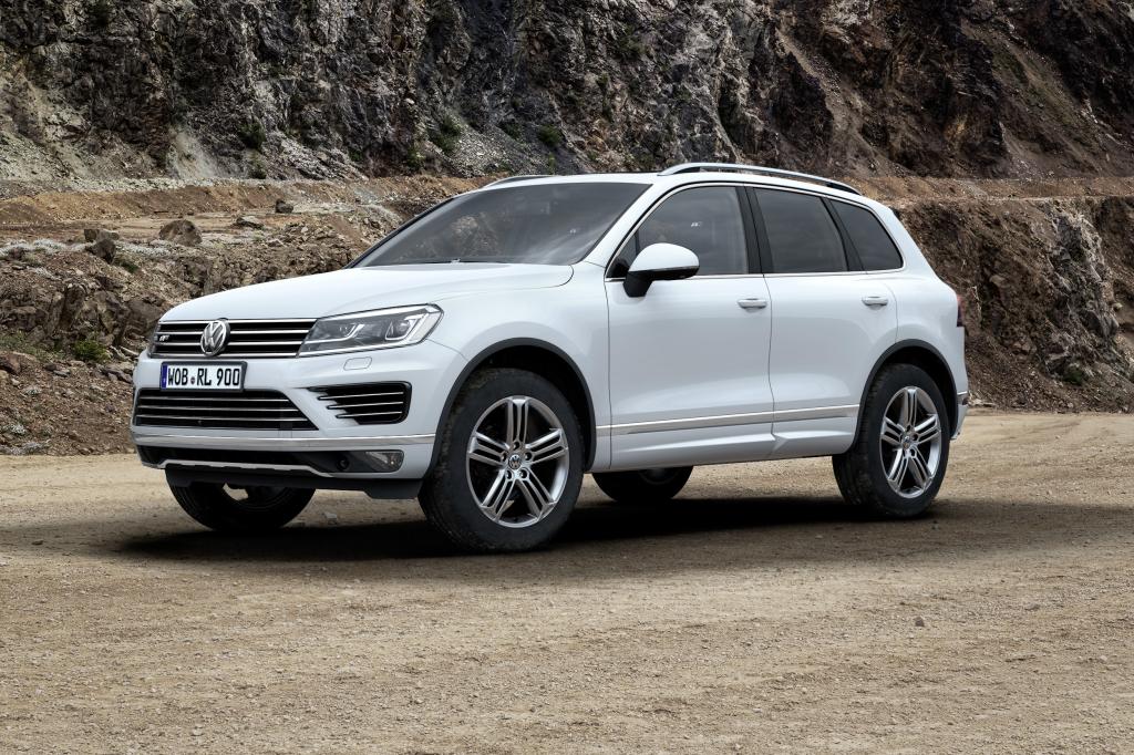 VW Touareg Facelift - Ab Werk heller