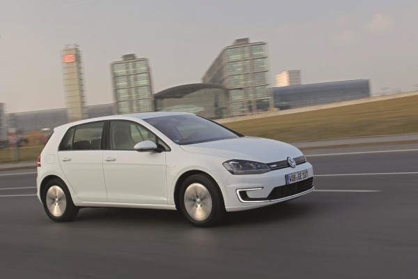 VW hat es verstanden, die erforderliche Technik so in den E-Golf zu integrieren, dass alles, was der normale Käufer am Golf schätzt, noch immer vorhanden ist