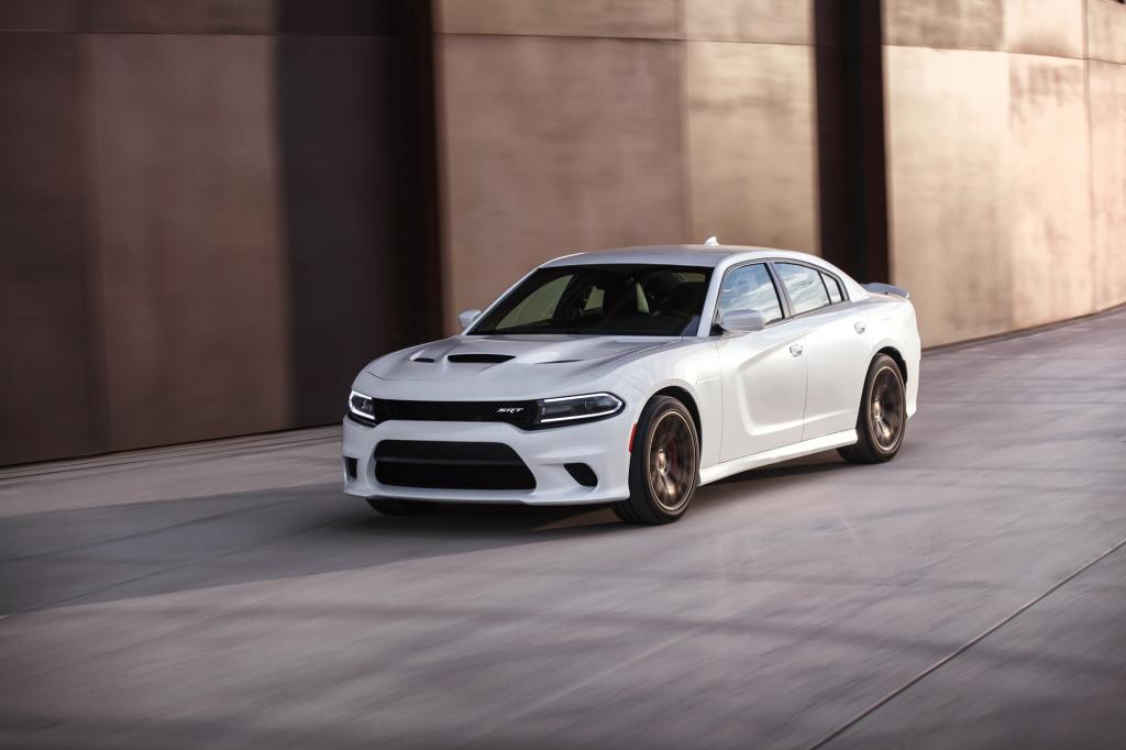 Weil nicht jeder der „Furie“, so die deutsche Übersetzung für Hellcat, gewachsen ist, kann man die volle Power nur mit einem Extra-Schlüssel und vierstelligem Pin aktivieren