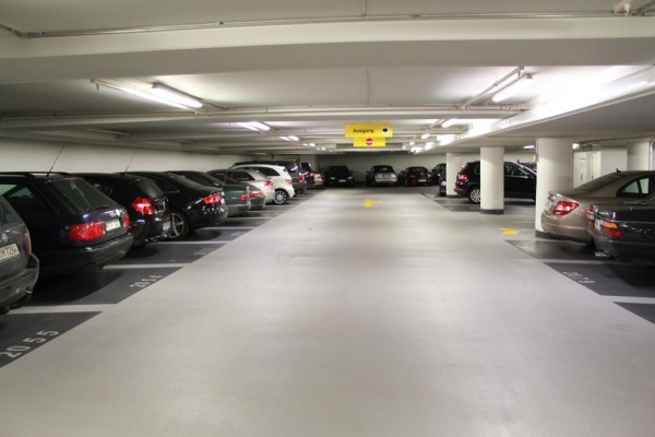 Zunehmende Rangierschäden - Mehrkosten durch enge Parkplätze