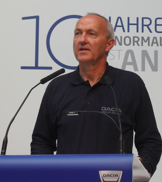 auto.de-Gespräch: Reinhard Zirpel (Renault) über mutige Dacia-Entscheidung