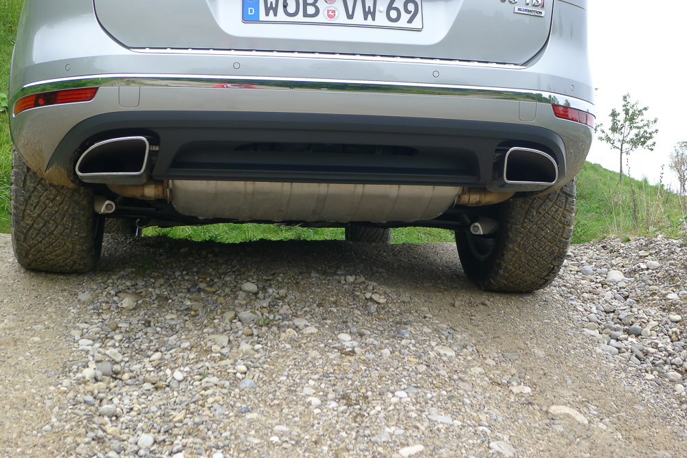 Volkswagen erneuert die Optik des Touareg und legt auch in der Technik nach.