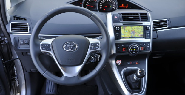 Test Toyota Verso 1.6 D-4D – Wie gut ist der Japaner mit BMW-Diesel?