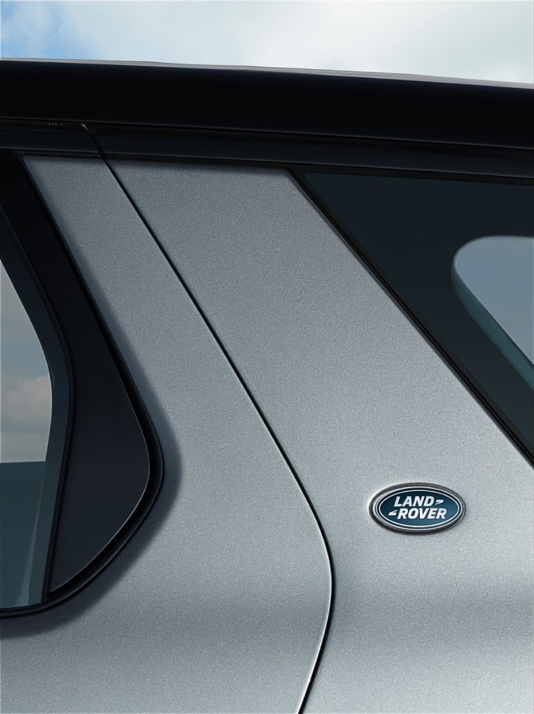 Der Land Rover Discovery Sport wird Städter