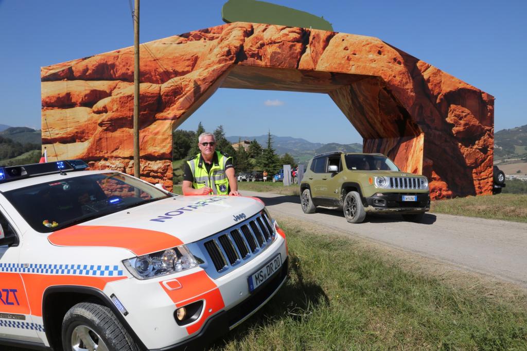 Auch der Notarzt fährt Jeep