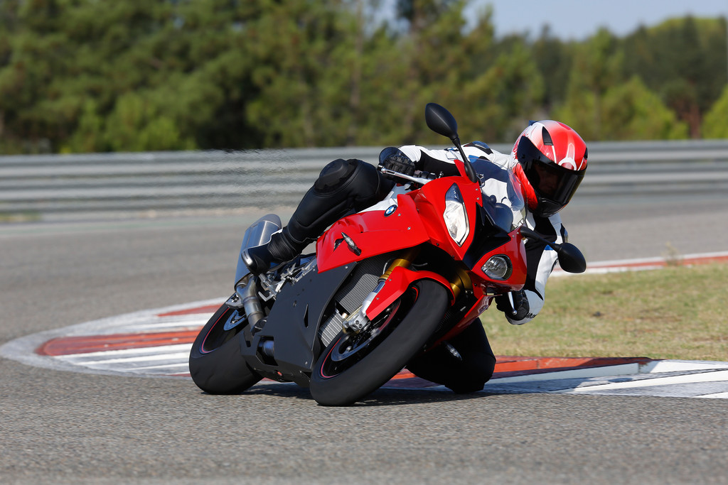 BMW steigert Performance der S 1000 RR