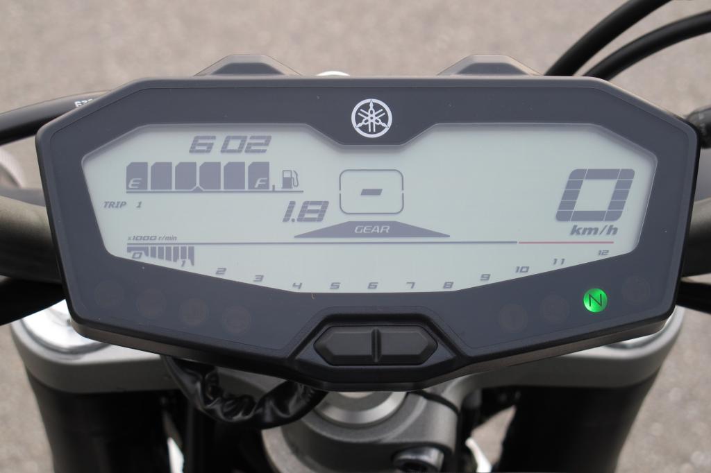 Das Zentraldisplay ist übersichtlich und deshalb gut ablesbar