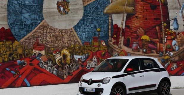 Der Renault Twingo teilt sich die Technik mit dem Smart Fortwo