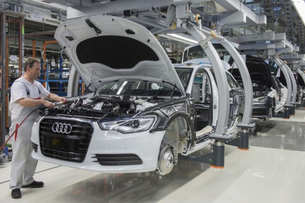 Auto-Produktion - In drei Jahren dreistellig