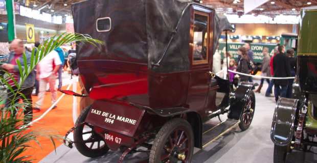 Exklusiv: Vor 100 Jahren zogen zum ersten Mal Autos in einen Krieg
