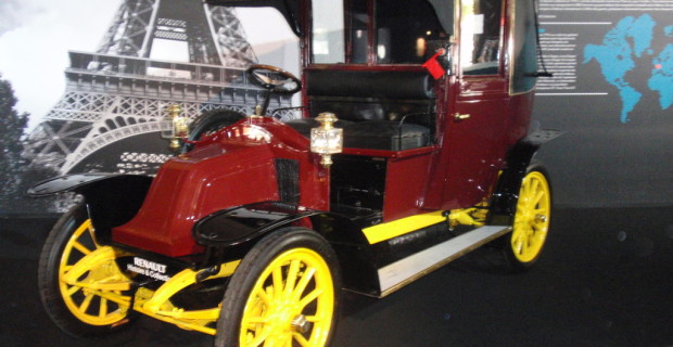 Exklusiv: Vor 100 Jahren zogen zum ersten Mal Autos in einen Krieg