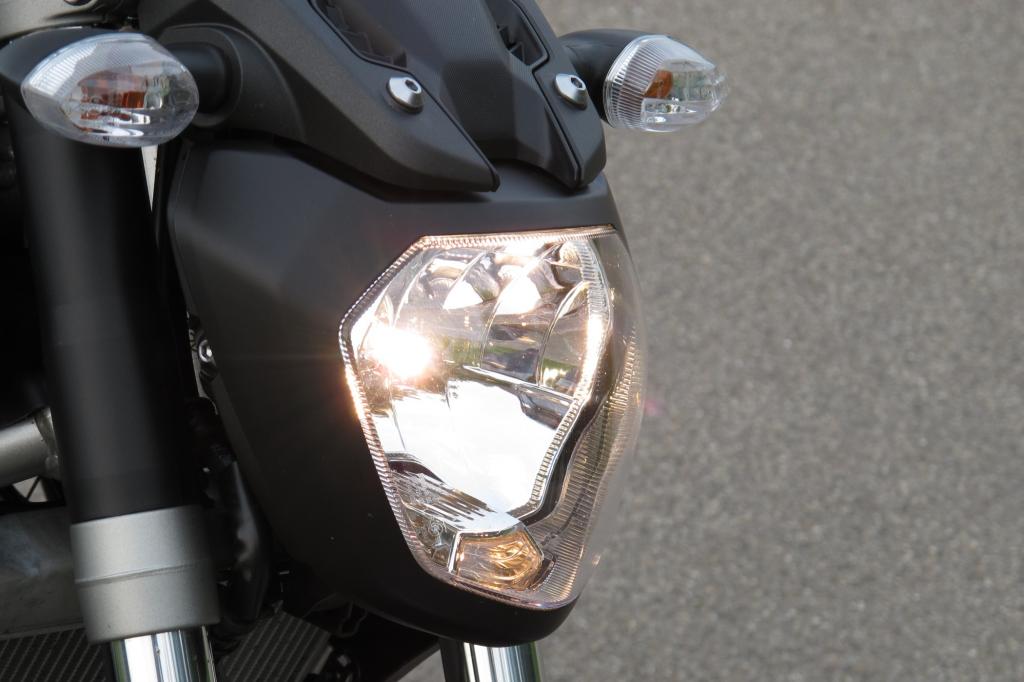 Gut liegt Yamaha auch bei der Materialauswahl für Karosserie und Anbauteile
