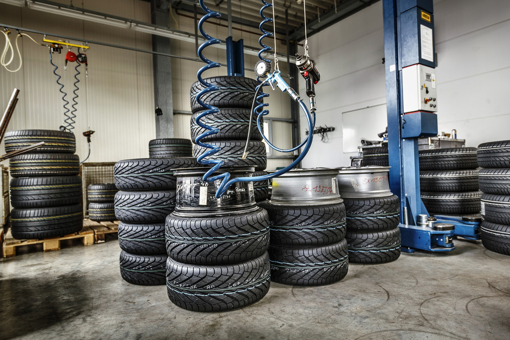 Hart geprüft: Neue Reifen für alte Porsche