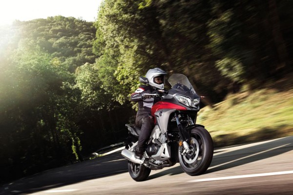 Honda wertet die VFR800X Crossrunner auf