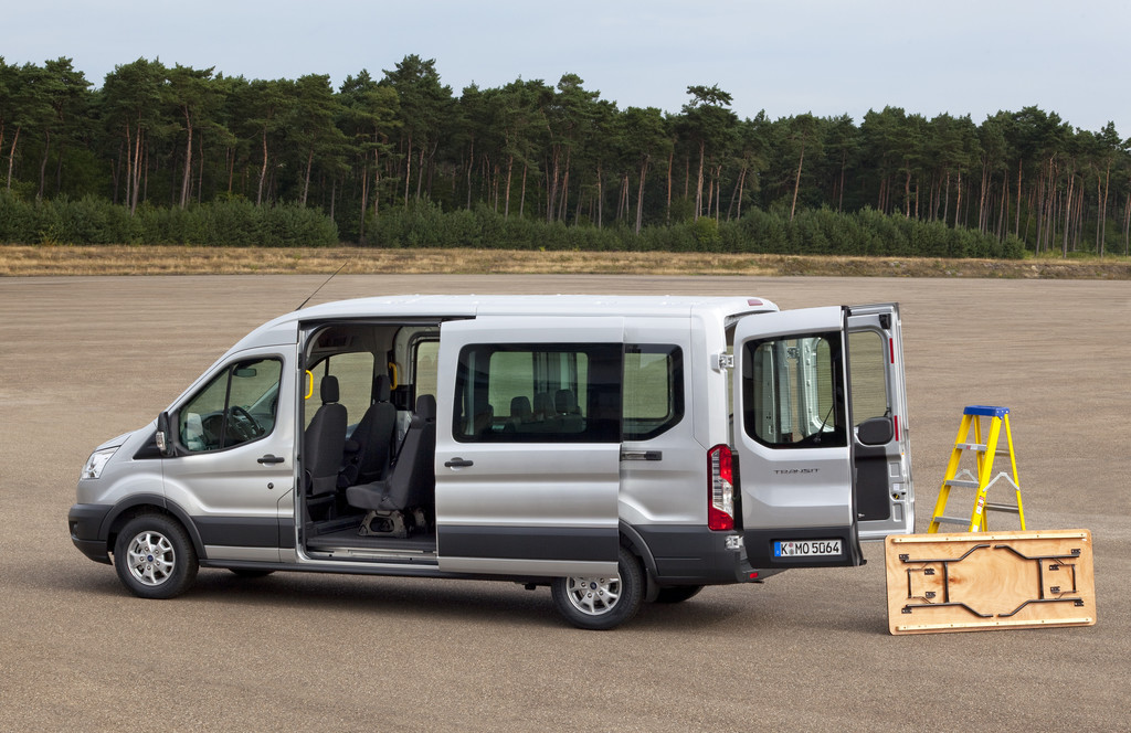 IAA 2014: Ford bietet jetzt über 450 Transit-Varianten