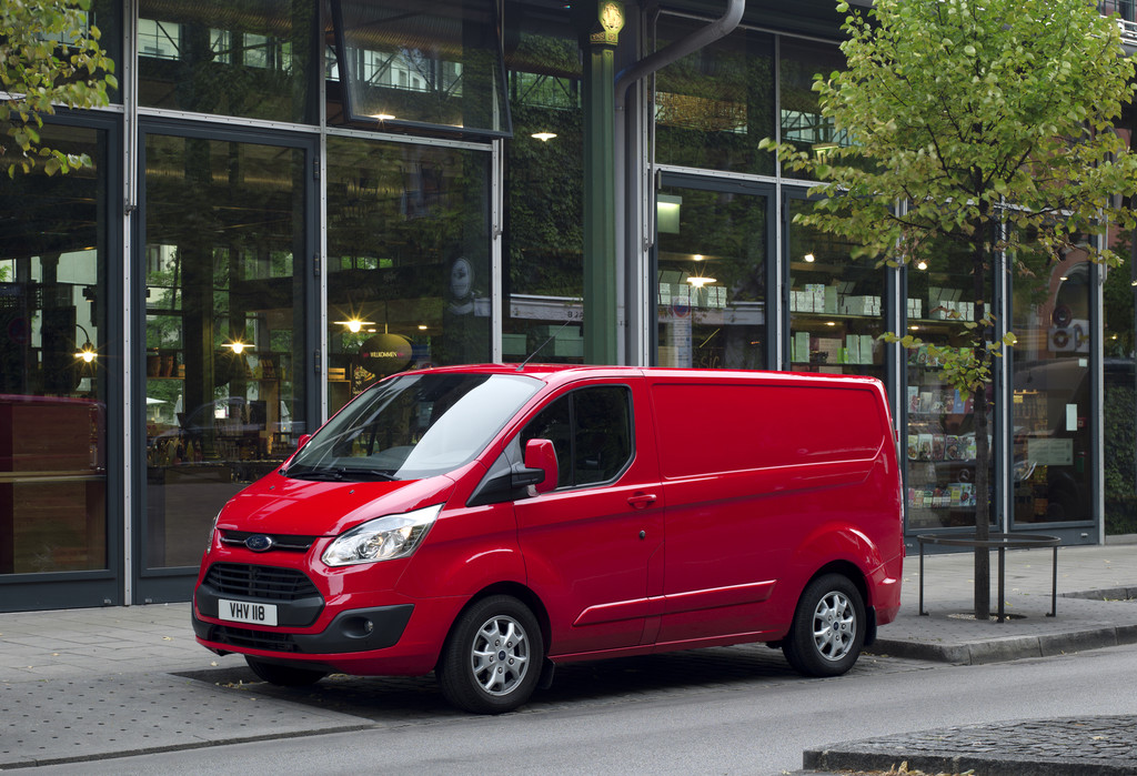 IAA 2014: Ford bietet jetzt über 450 Transit-Varianten