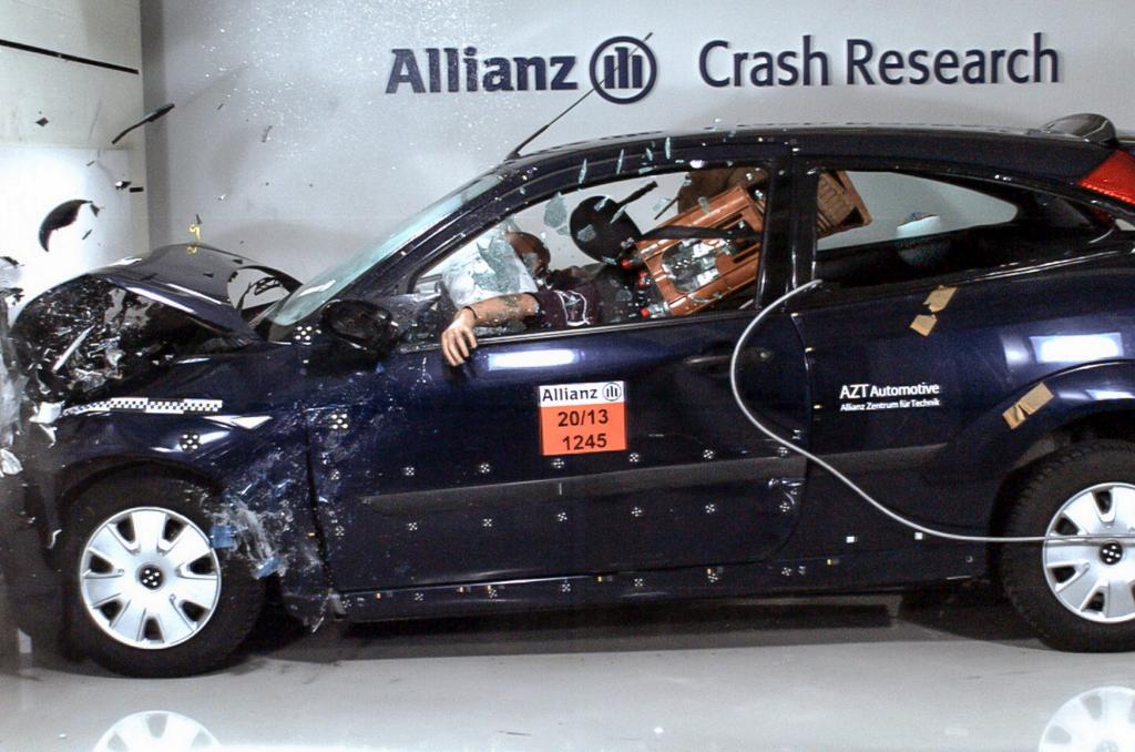Crashtest mit Ladung - Wenn die Wasserkiste fliegen lernt